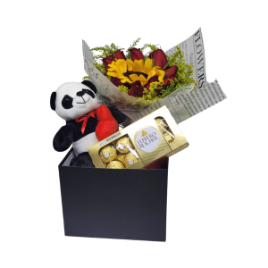 Arranjo Box Quadrada M Girassol, Rosa Vermelha, Panda e Ferrero